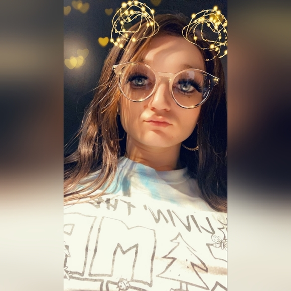 Meet your Posher, Madyson - Picture 2 of 2